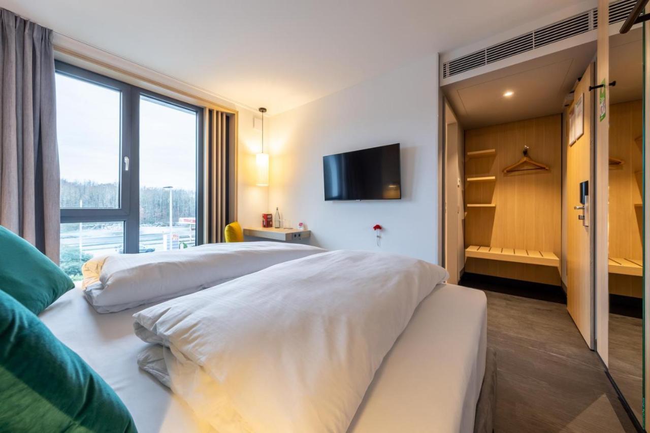 Serways Hoesel * Ratingen