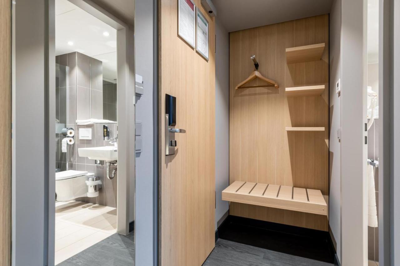 Serways Hoesel * Ratingen